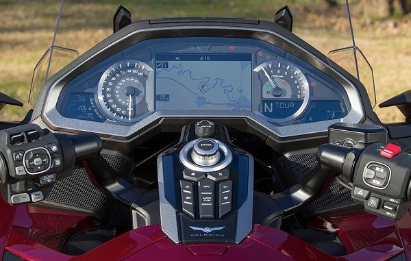 Honda Gold Wing Android Auto ii